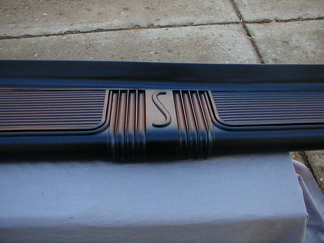 1940 Studebaker Running Boards Logo